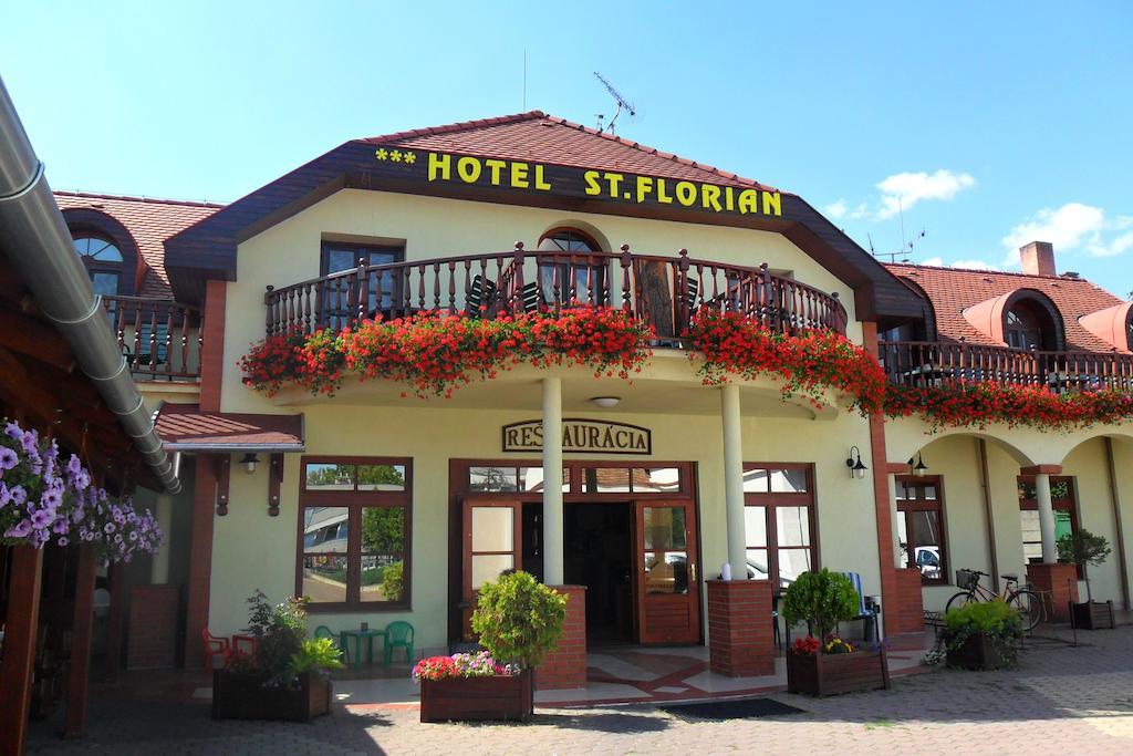 Hotel St.Florian Štúrovo Esterno foto